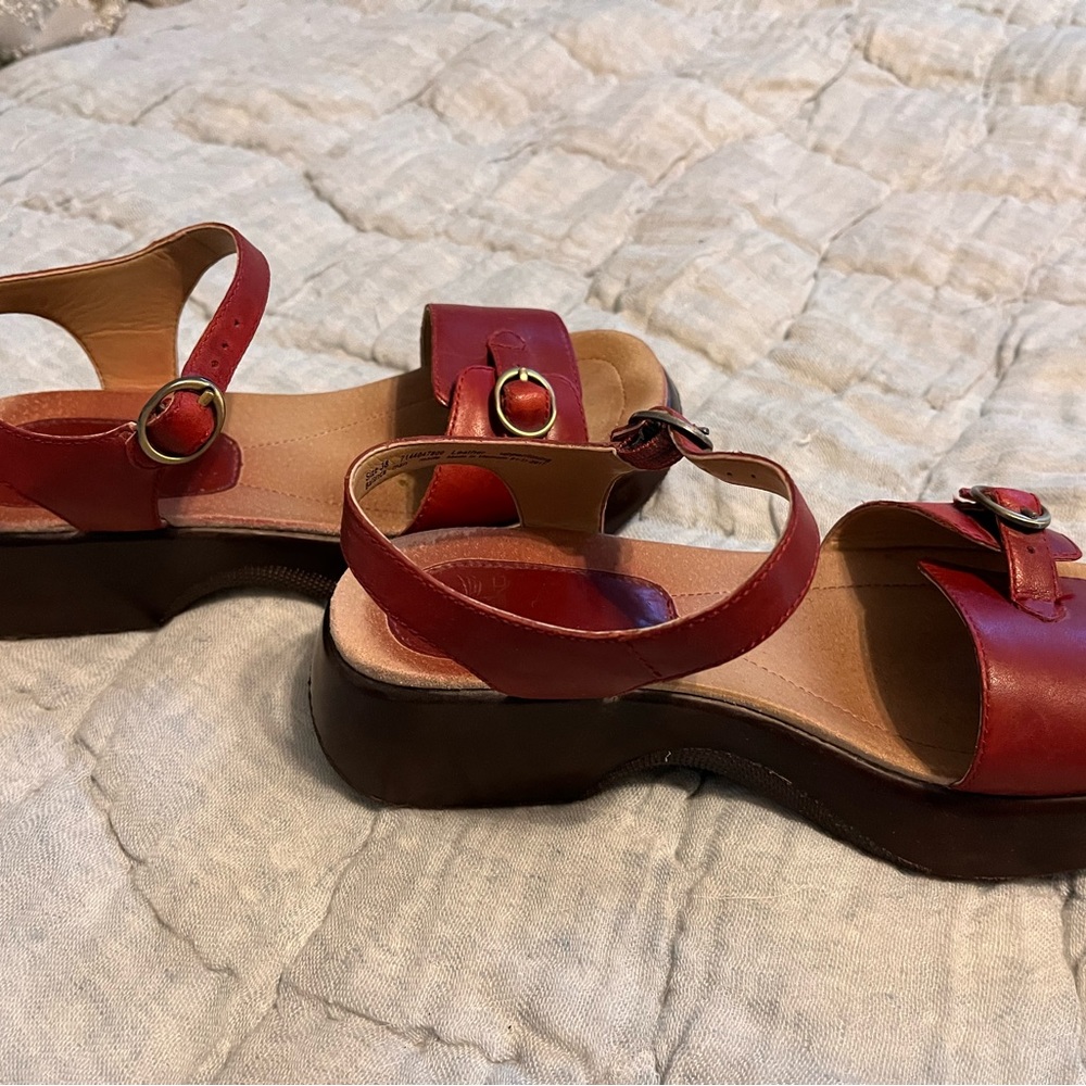 Dansko shoes size 38